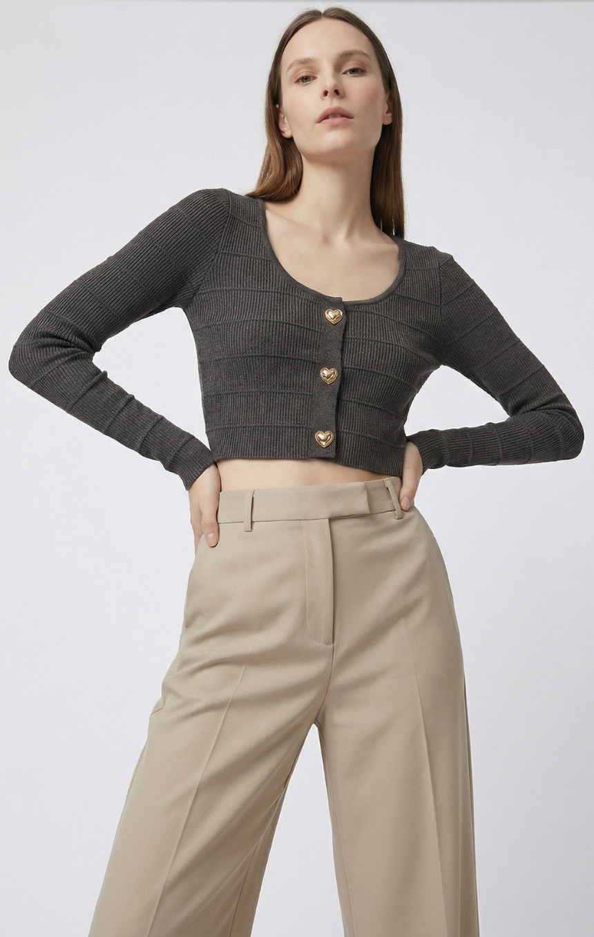 Maglia Crop con Bottoni a Cuore