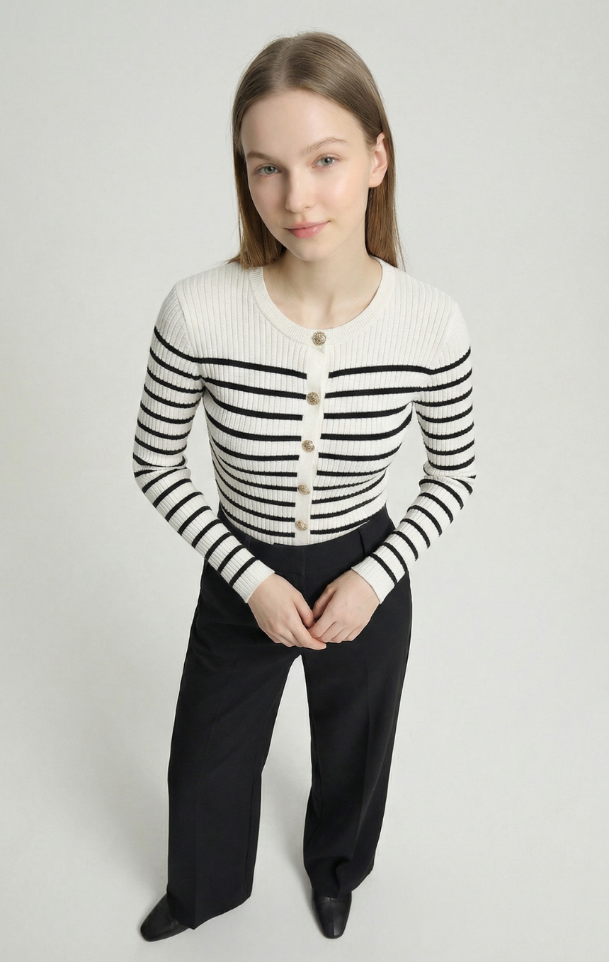 Maglia a Righe con Bottoni Eleganti